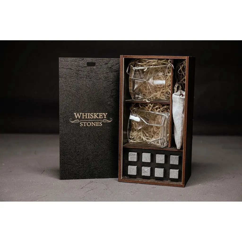 Подарунковий набір Whiskey Stones камені для віскі в дерев'яному пеналі №1 + 2 склянки Bormioli Rocco Cassiopea + щипці + мішечок - фото 2