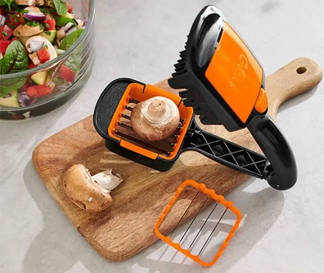 Зручна овочерізка Nicer Dicer Quick 5 в 1 універсальна кухонна терка з гострими лезами та контейнером - фото 4