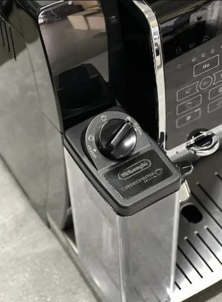 Кавомашина DeLonghi ECAM 350.50 B Dinamica LatteCrema System STOCK - фото 6