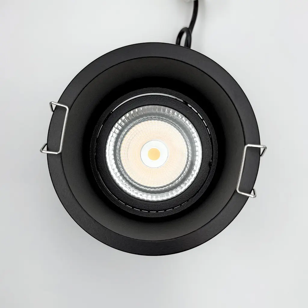 Точечный светильник Skarlat RSL74W005-3 20W BK 4000K - фото 2