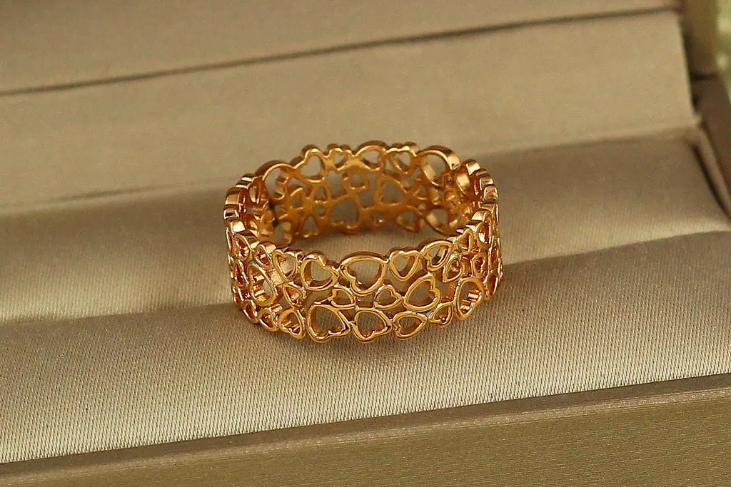 Кільце Xuping Jewelry плетене з сердечок р 16 золотисте