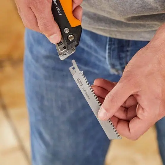 Пила універсальна складана 2 полотна (метал, дерево) Fiskars Pro PowerTooth 150 мм 13/24 TPI 1062934 - фото 11
