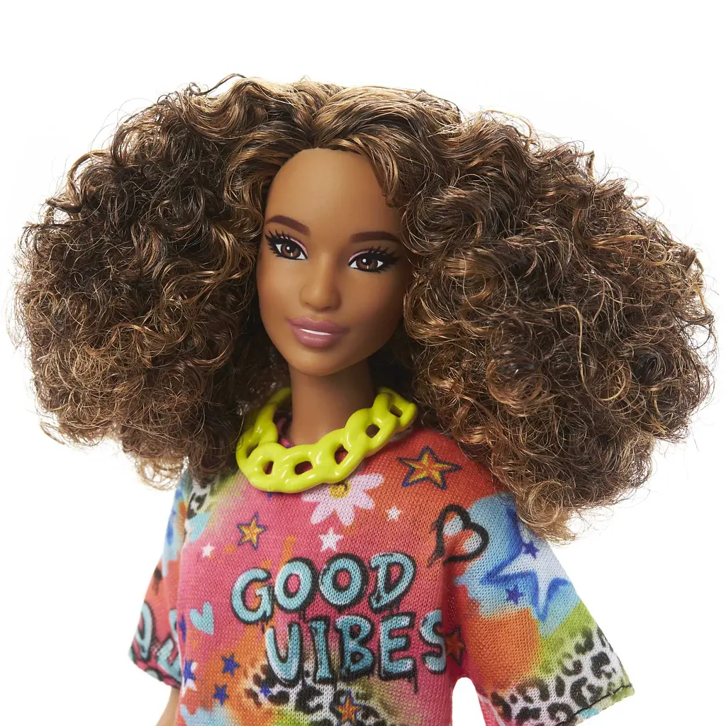 Лялька Barbie Модниця у яскравій сукні-футболці (HJT00) - фото 3