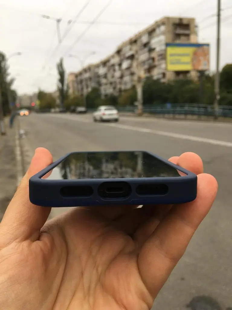 Протиударний чохол Gear4 Battersea D3O для iPhone 12/12 Pro (6.1") Navy - фото 7