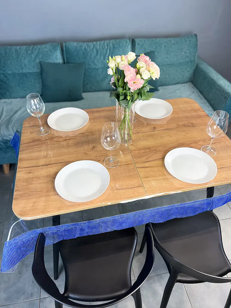 Скатертина силіконова з синьою стразовою стрічкою 390х110 см - фото 2