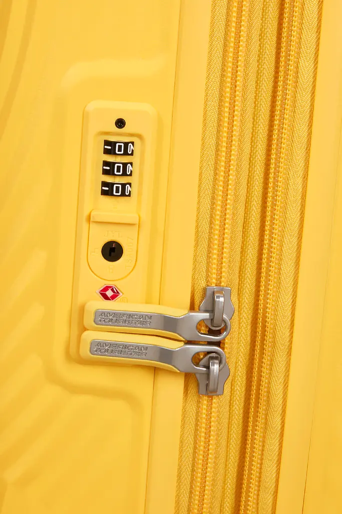 Валіза 55 См American Tourister MICKEY MAGIC MICKEY FLOWER YELLOW 55x40x20(23) 66C*06001 - фото 10