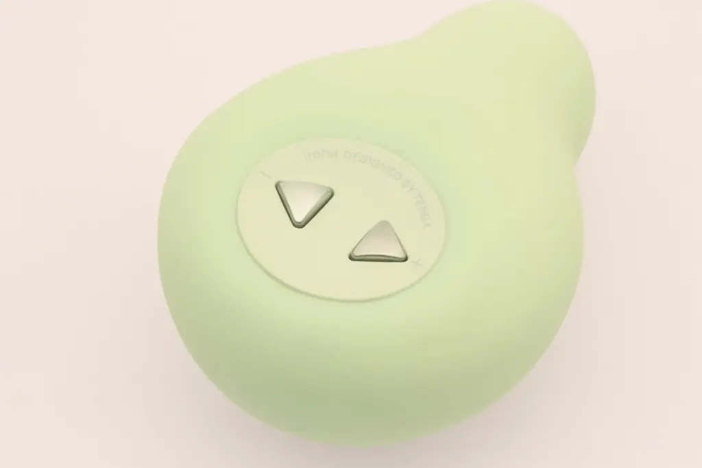 Вібратор для клітора Iroha Tenga Midori 7.7 см зелений - фото 2