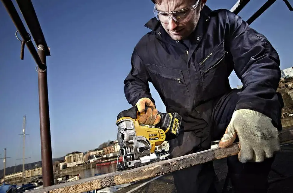 Пила лобзикова акумуляторна DeWalt без АКБ та ЗУ DCS331N - фото 4