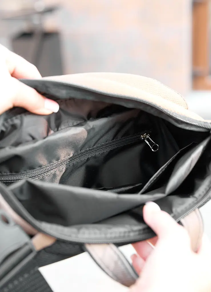 Велика жіноча поясна сумка бананка Sambag DynamicDart горіх 38 × 21 × 7 см (80411119) - фото 8