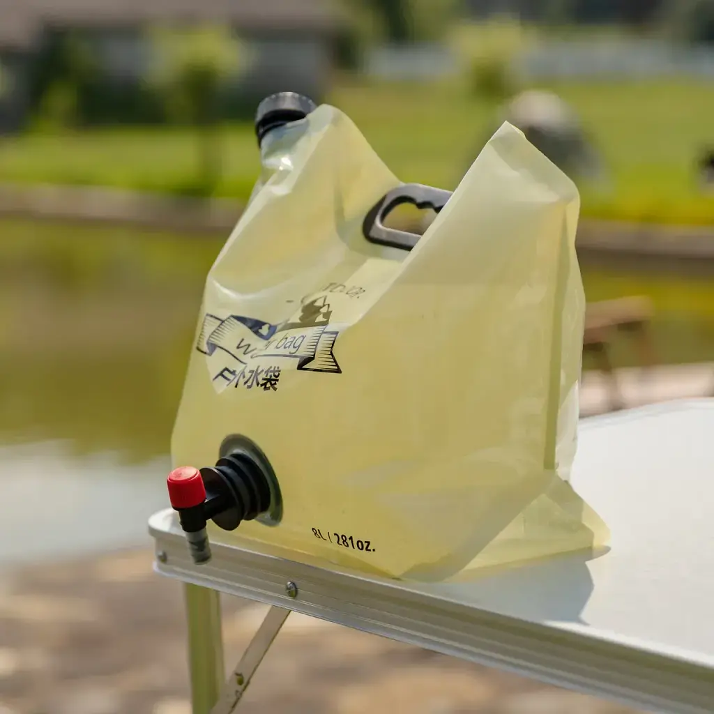 Канистра-пакет для воды на 8 литров с краном 42х31 см LUGI LU-031 - фото 3