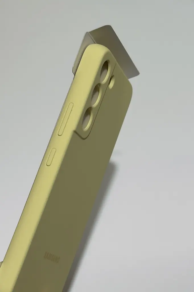 Оригінальний силіконовий чохол Silicone Cover для Samsung Galaxy S22 Yellow EF-PS901TYEGRU S901 - фото 8