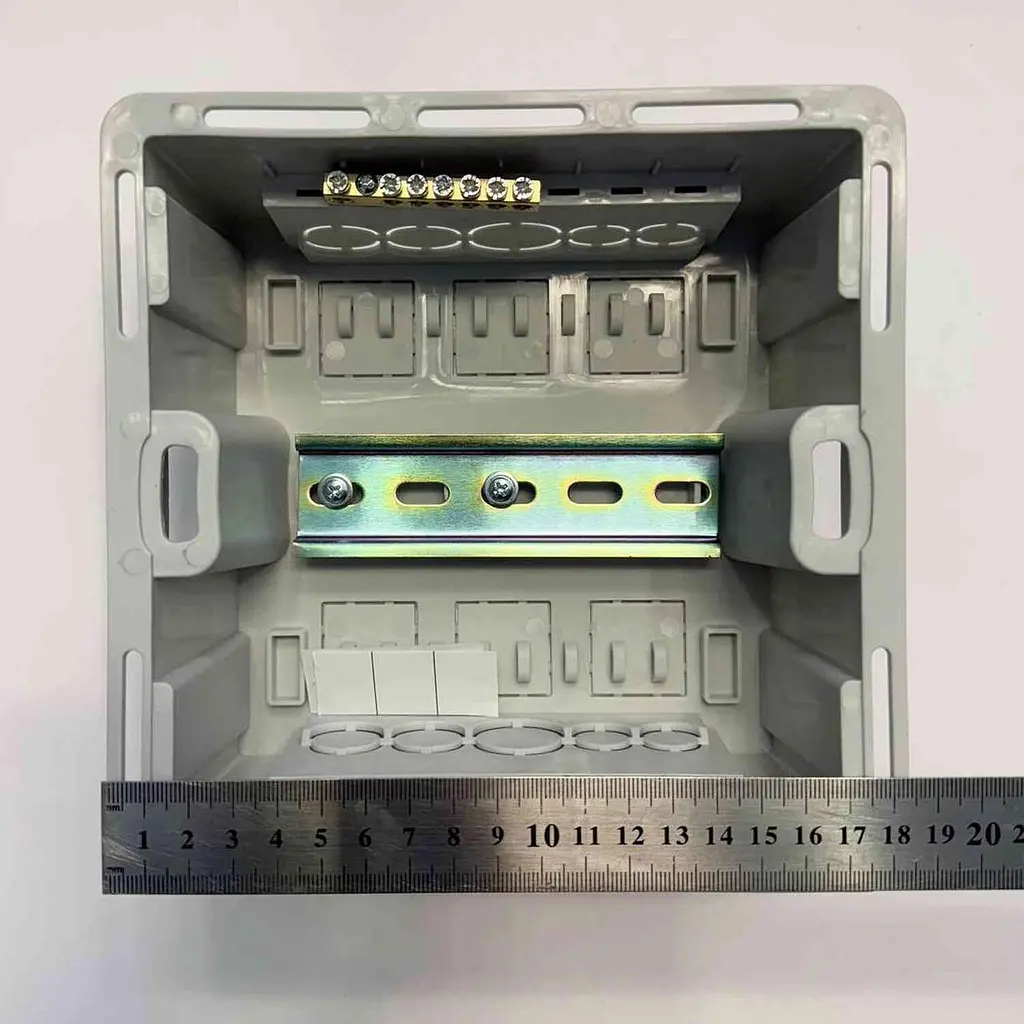 Бокс пластиковий СКІМ 06 модулів вбудований IP40 чорний прозора дверка ( С11902020 ) - фото 9