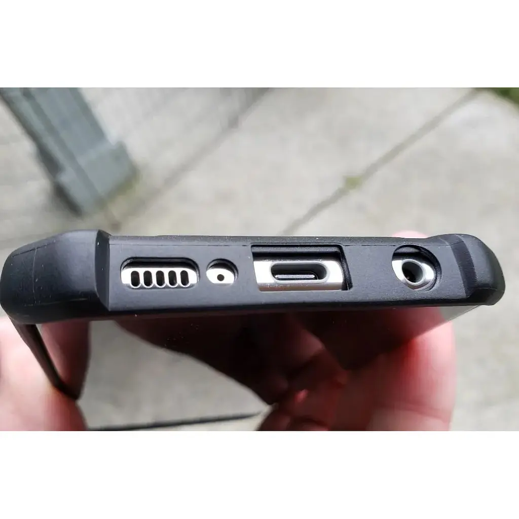 Оригинальный противоударный чехол UAG Monarch для Samsung Galaxy S10 Plus (6.4") Crimson 211351119494 - фото 7