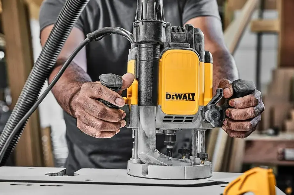 Фрезер мережевий DeWalt DWE625KT - фото 5