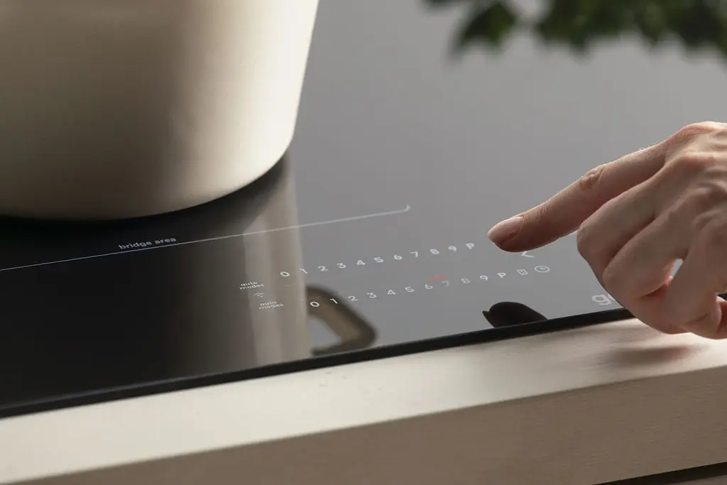Варильна поверхня Gorenje індукційна 60 см PowerBoost TouchControl Wi-Fi збільшена площа приготування чорний - фото 2