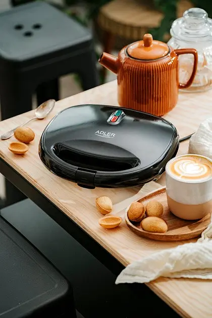 Электрическая орешница Adler AD 3071 форма для орешков 12 половинок - фото 6