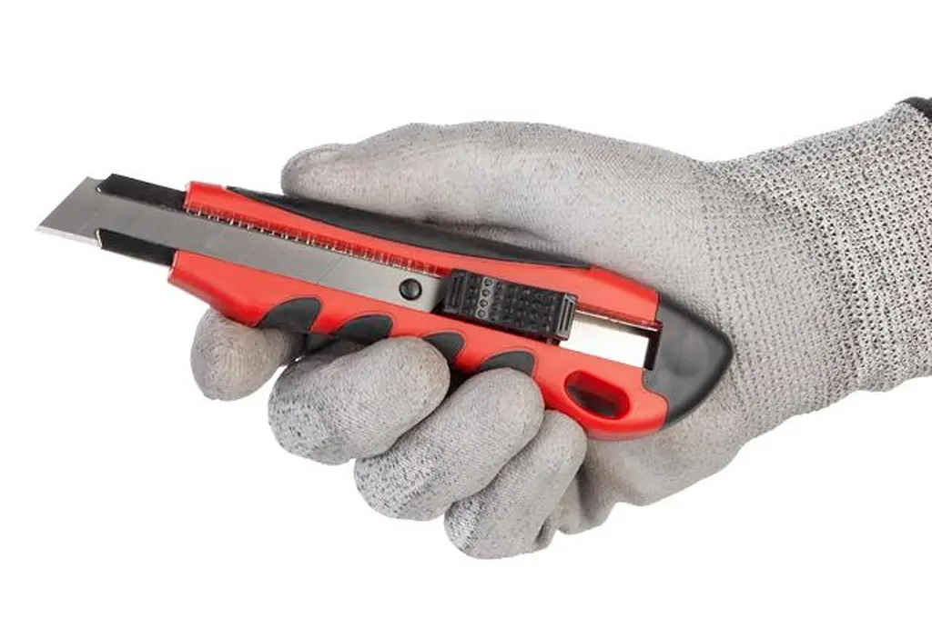 Ніж сегментний будівельний висувний Intertool 18 мм дробарка HT-0506 - фото 8