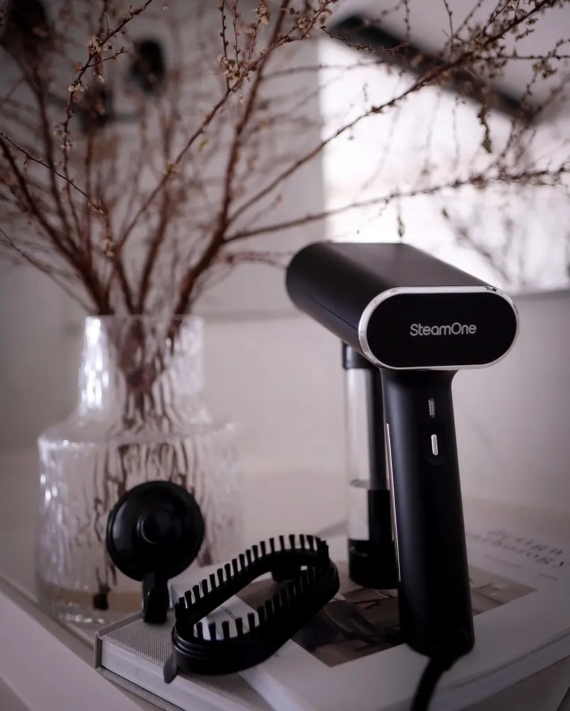 Отпариватель портативный SteamOne черный (EUNS150B) - фото 2