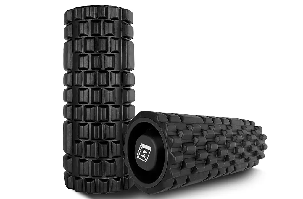 Масажний ролик EasyFit Grid Roller 33 см v.1.1 міцний масажер (чорний) - фото 3
