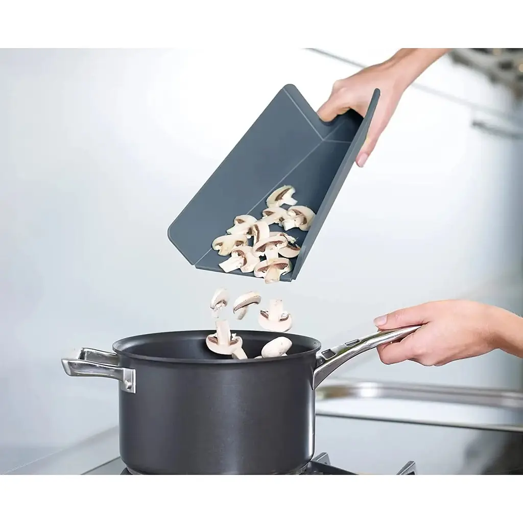 Набір обробних дощок Joseph Joseph Chop2Pot Small Blue 2 шт. (981003) - фото 2