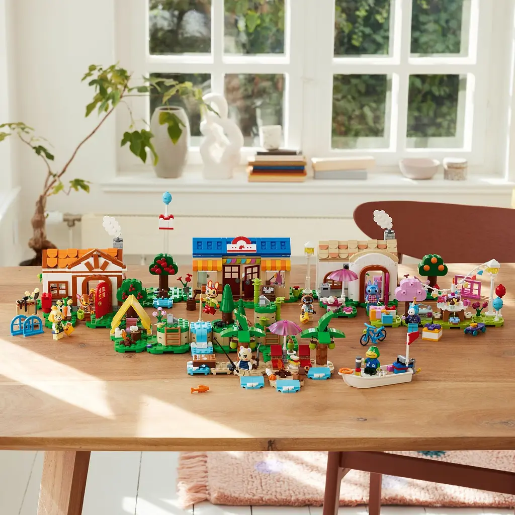 Конструктор LEGO Animal Crossing™ Ятка Nook's Cranny и дом Rosie 535 деталей (77050) - фото 6