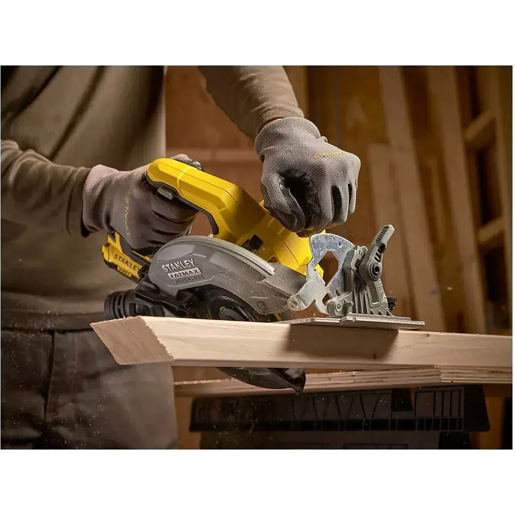 Циркулярная ручная пила Stanley Fatmax V20 с 2 аккумуляторами и кейсом (SFMCS500M2K-QW) - фото 6