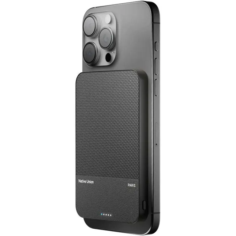Портативна батарея Native Union (Re) Classic Magnetic Power Bank 5000 мАг Black (PB-5KMS-BLK) - фото 3