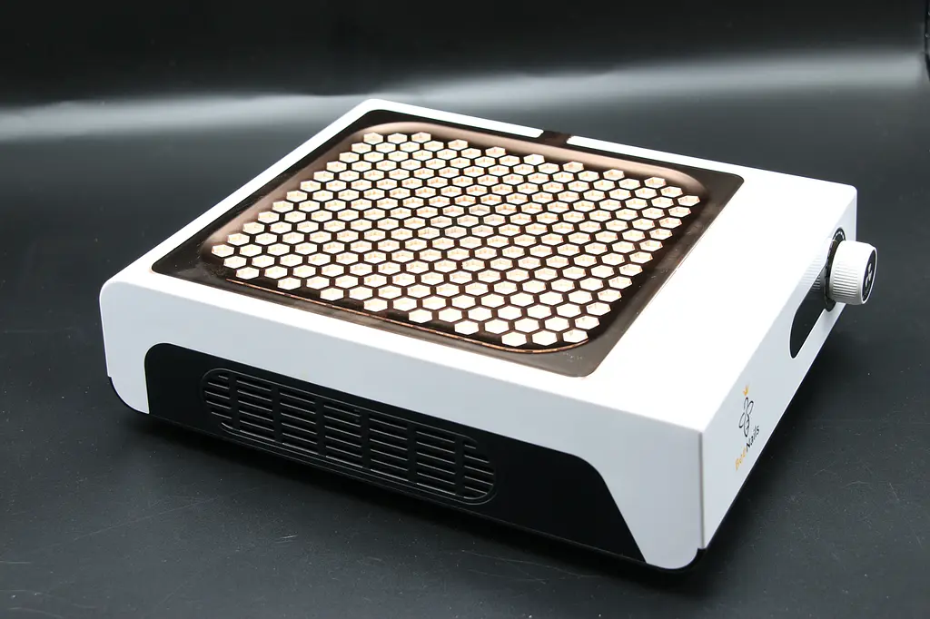 Вытяжка для маникюра ZS-807 Bee Nails с HEPA-фильтром и низким уровнем шума 150 Вт Белый - фото 4