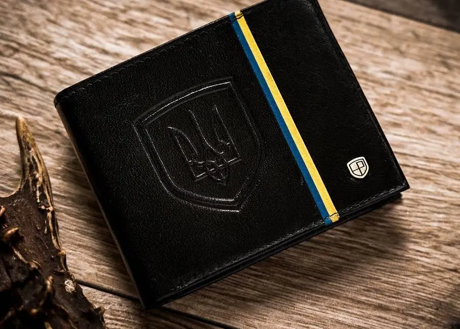 Горизонтальне шкіряне чорне портмоне в подарунковій коробці. Peterson 12х9,5х2,5 см acs0029553 - фото 3