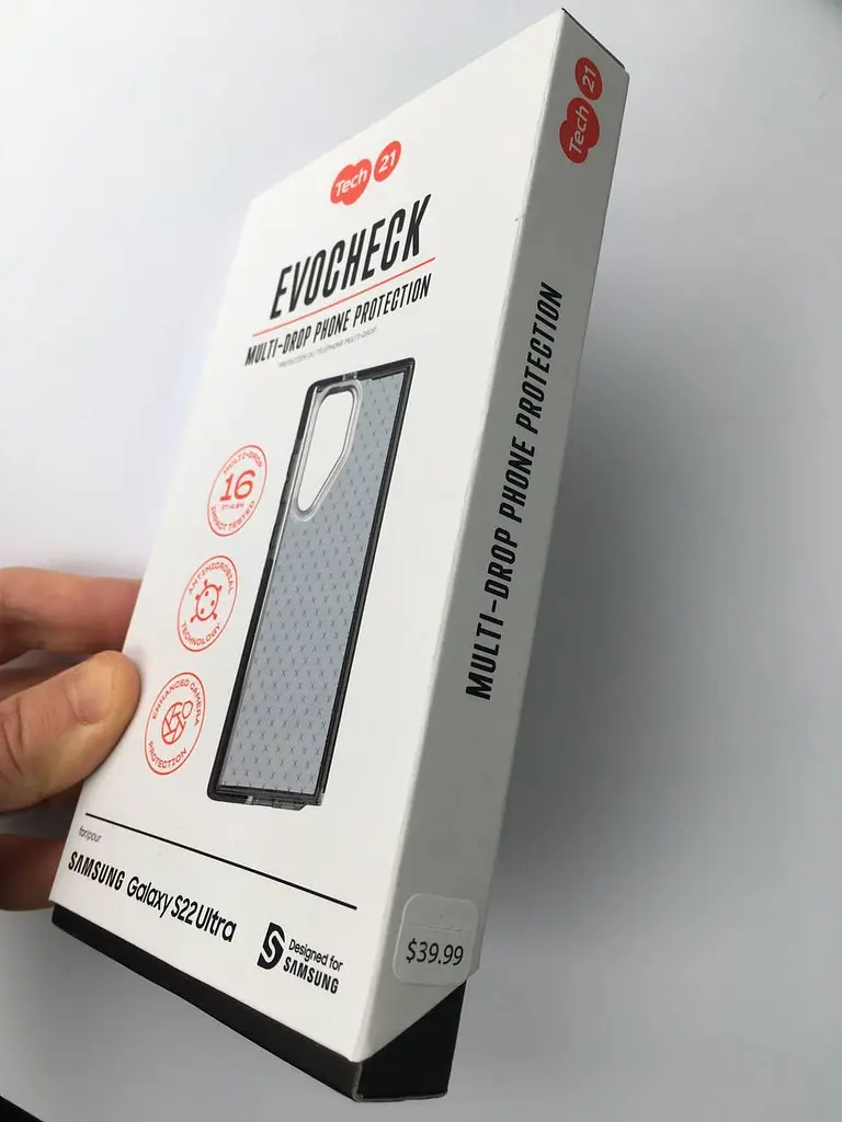 Оригінальний протиударний чохол Tech21 Evo Check для Samsung Galaxy S22 Ultra Black (T21-9377) - фото 2