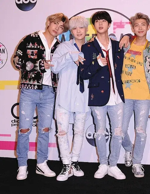 BTS. Королі K-POP - фото 3