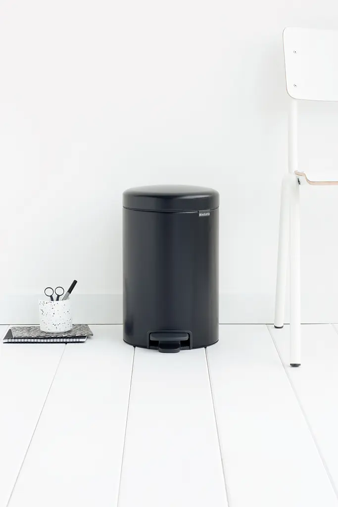 Бак для сміття Brabantia Pedal Bin, чорний матовий, 12 л (113741) - фото 4