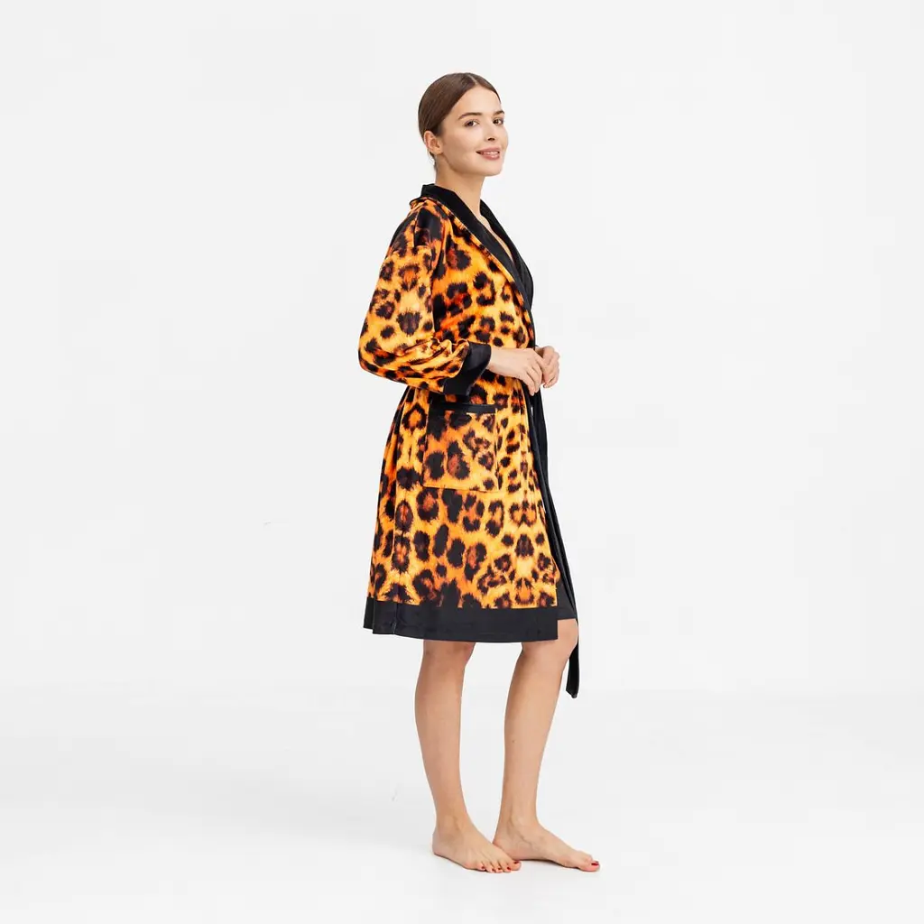 Халат жіночий з плюшевого велюру ексклюзивний Leopard 18275 L-XL - фото 4