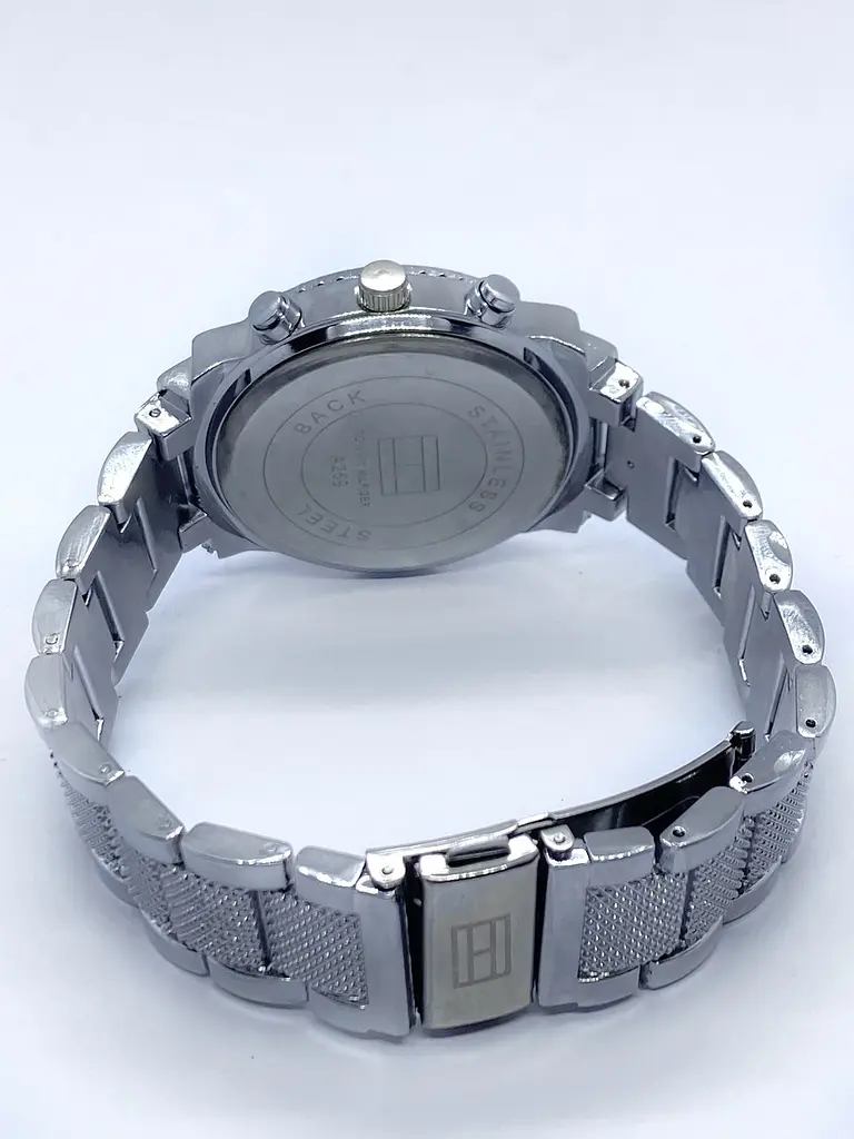 Наручний годинник жіночий Clockhouse Hilfiger Сріблястий (IBW901SO) - фото 4