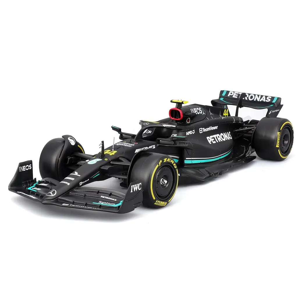 Автомодель з фігуркою – MERCEDES-AMG PETRONAS F1 W15 (2024) (1:24) Bburago 18-28069 (#44) - фото 3
