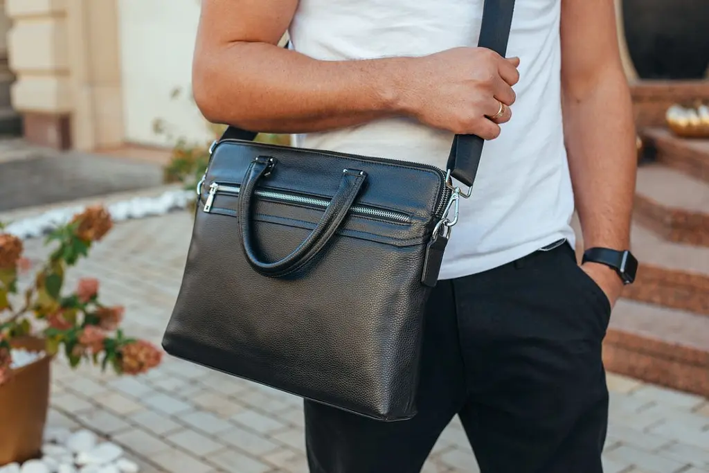 Шкіряна чоловіча ділова сумка-портфель чорна Tiding Bag 30987 38 см - фото 10