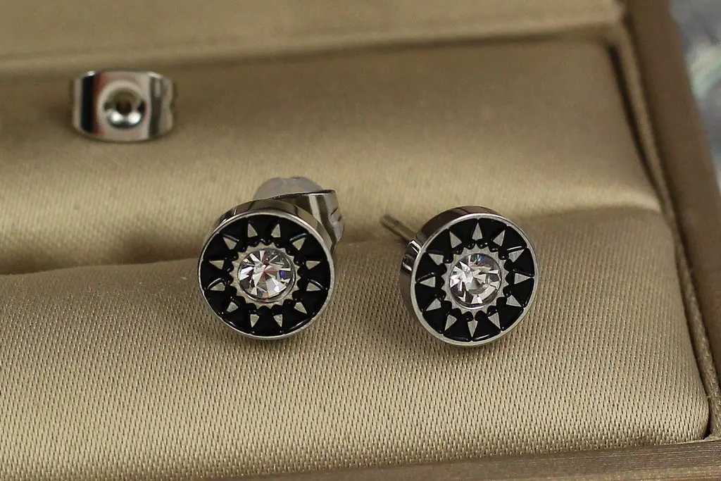 Сережки гвоздики Xuping Jewelry календар майя 8 мм сріблясті - фото 2