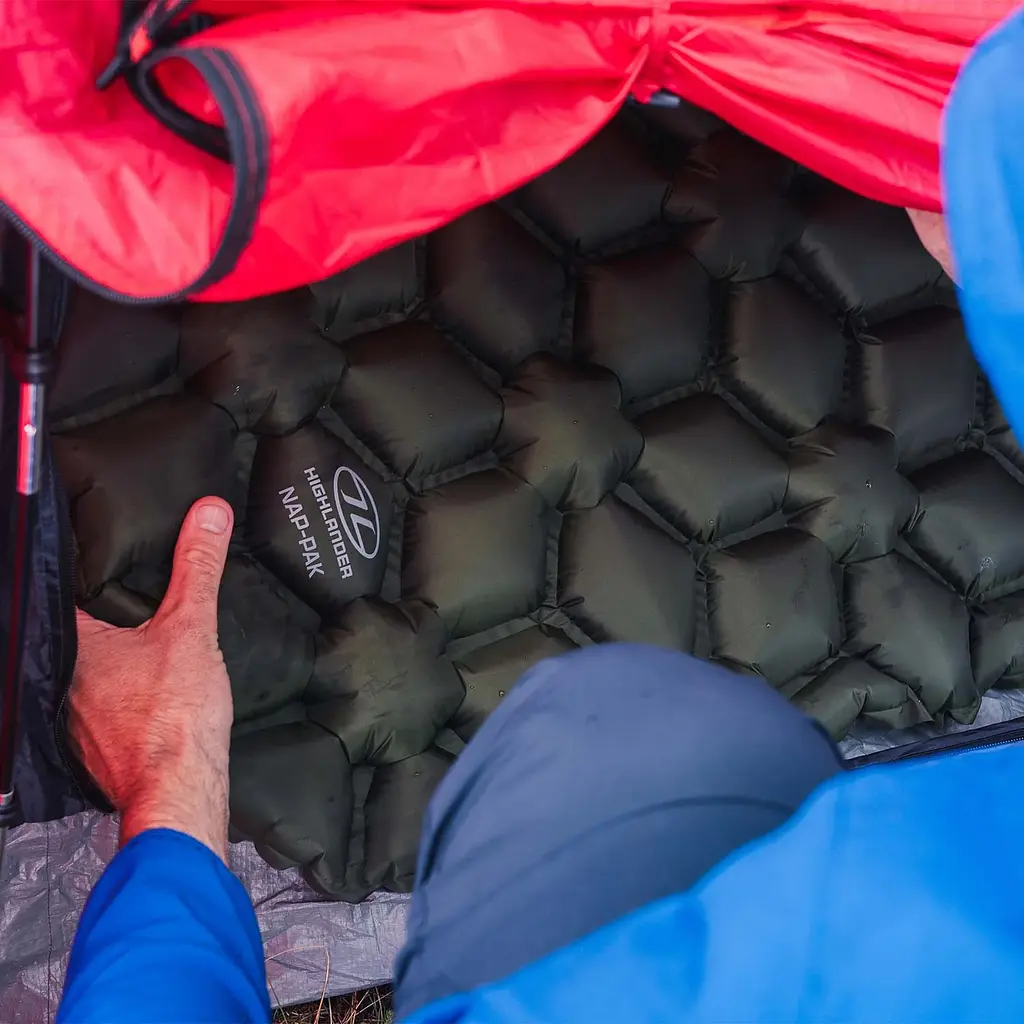Килимок надувний Highlander Nap-Pak Inflatable Sleeping Mat 5 cm Olive (AIR071) - фото 10