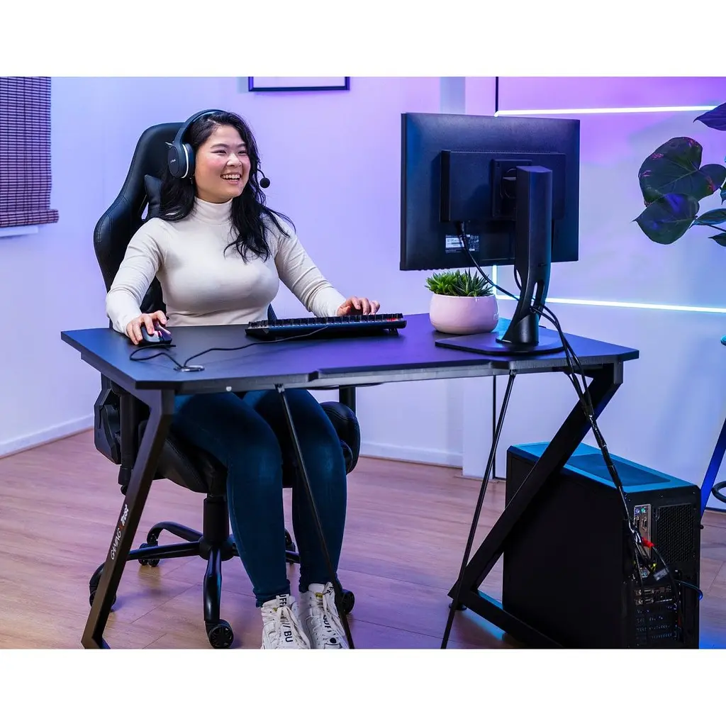 Комп'ютерний ігровий стіл Trust GXT711X Dominus Desk Black (24503) [111769] - фото 7