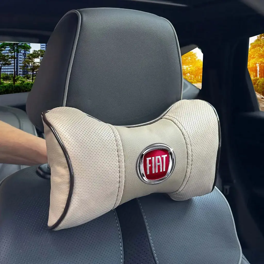 Подушка на підголівник з логотипом Fiat Екошкіра 3D Кольоровий лого Бежева-Коричневий кант 1 шт