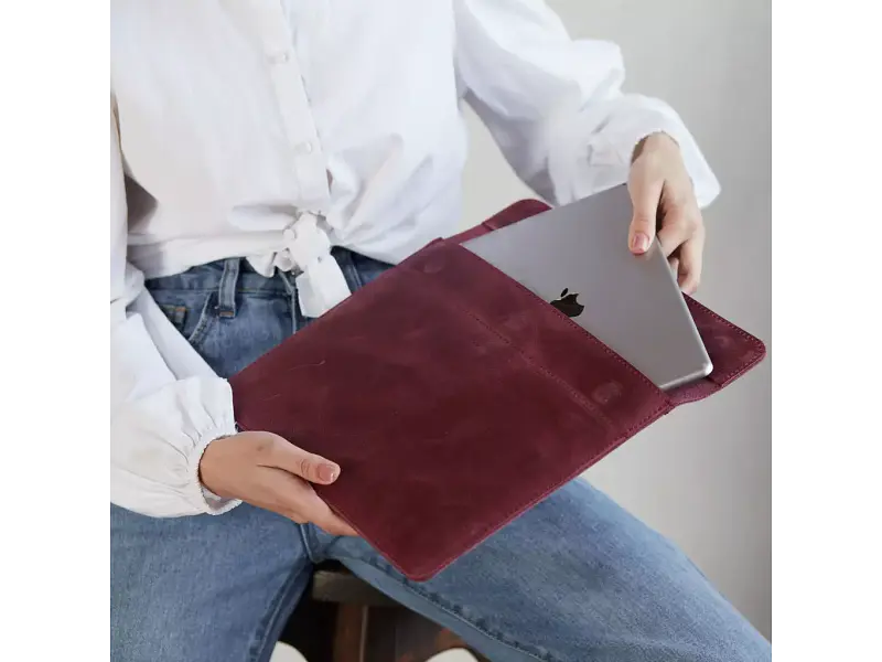 Чохол для ноутбука InCarne Klouz MacBook Pro 16 2019-2025 (вінтажний) бордо (klouz-burgundy-vintage-pro-16) - фото 4