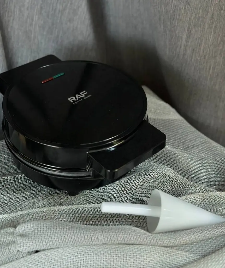 Вафельниця з антипригарним покриттям, вафельниця для тонких вафель, вафельница для трубочок і рожків для морозива Raf 1000 Вт Black - фото 7