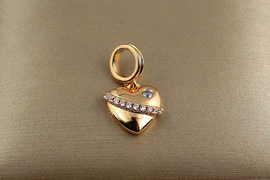 Кулон Xuping Jewelry сердечко з доріжкою з камінчиків 1 см золотистий