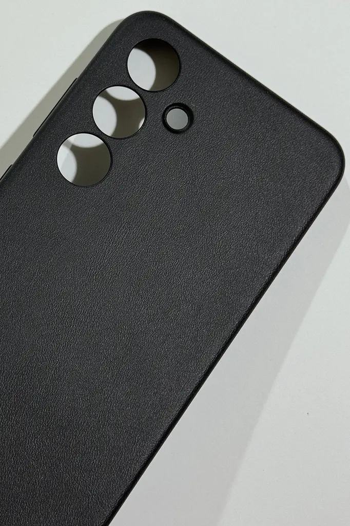 Оригінальний шкіряний чохол для Samsung Galaxy S24 Vegan Leather Case Black GP-FPS921HCABW SM-S921 - фото 7