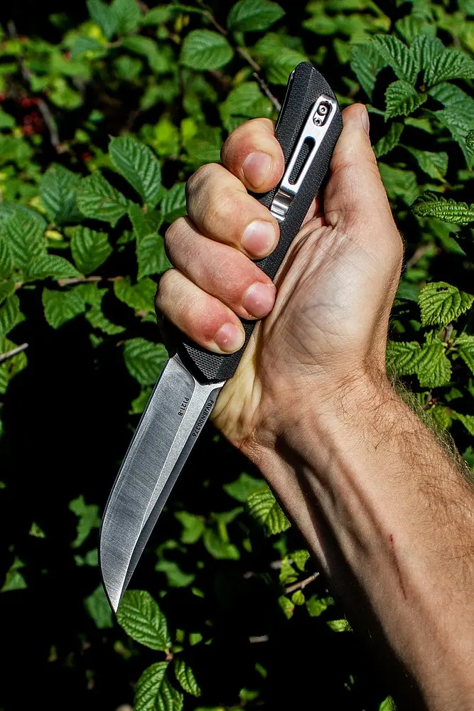 Ніж складаний туристичний Ruike Hussar P121-B, (9.2 см) 14C28N / G10 чорний - фото 10