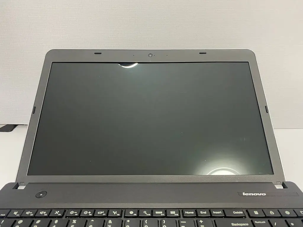 Ноутбук Lenovo ThinkPad E540 15,6" (i5-4200M / 8GB / SSD 180GB) Refurbished - фото 2