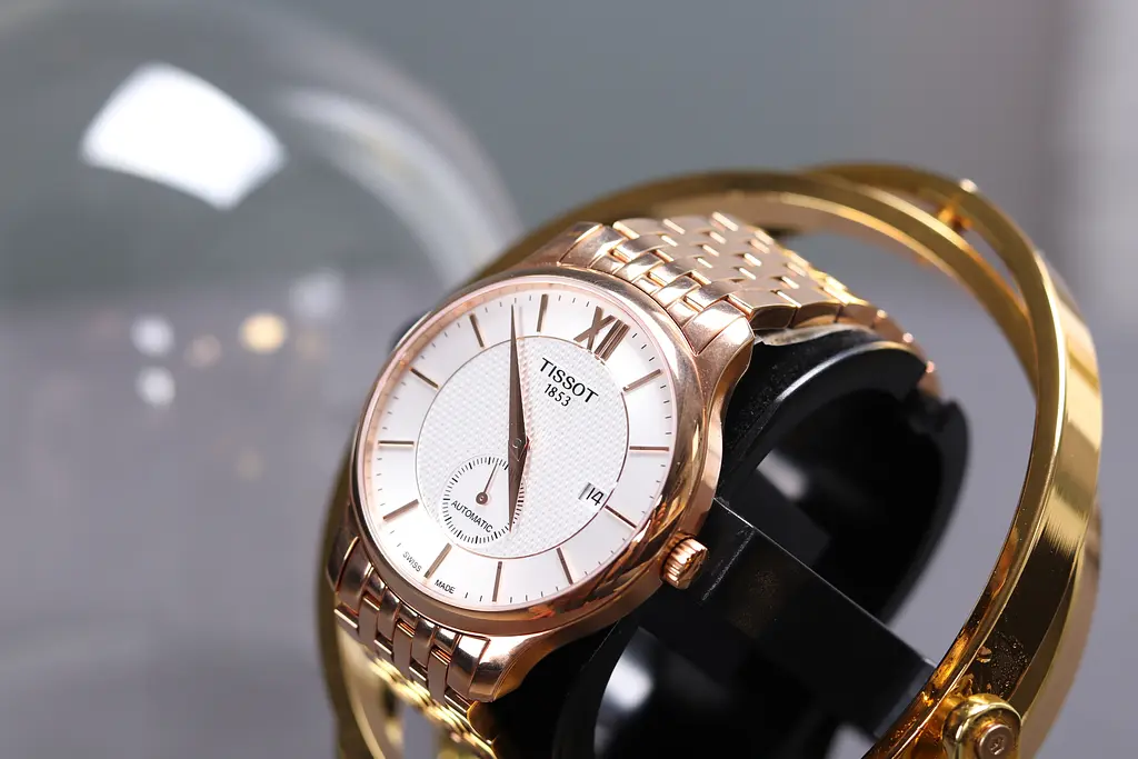 Годинник Tissot Tradition Automatic Small Second T063.428.33.038.00 - фото 3