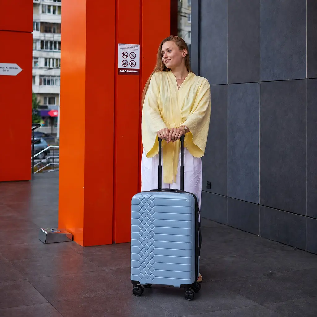 Валіза з поліпропілену Fashion 131 середня 62л блакитна (131-M-LightBlue) - фото 7