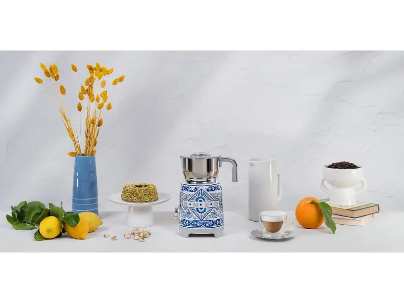 Спінювач молока Smeg MFF01DGBEU - фото 8