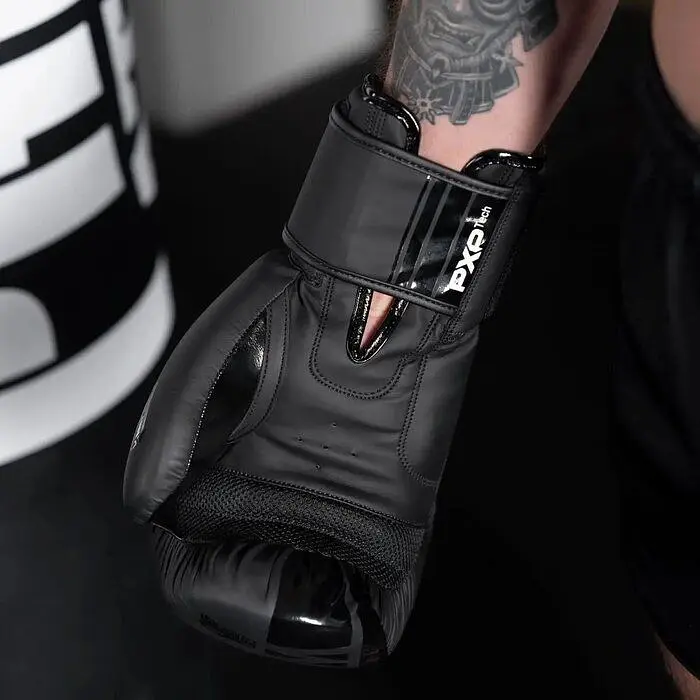 Перчатки боксерские Phantom Athletic Apex Black - 16 унций - фото 5
